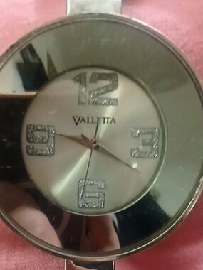 Valletta Silver-Tone Women's Bracelet Watch